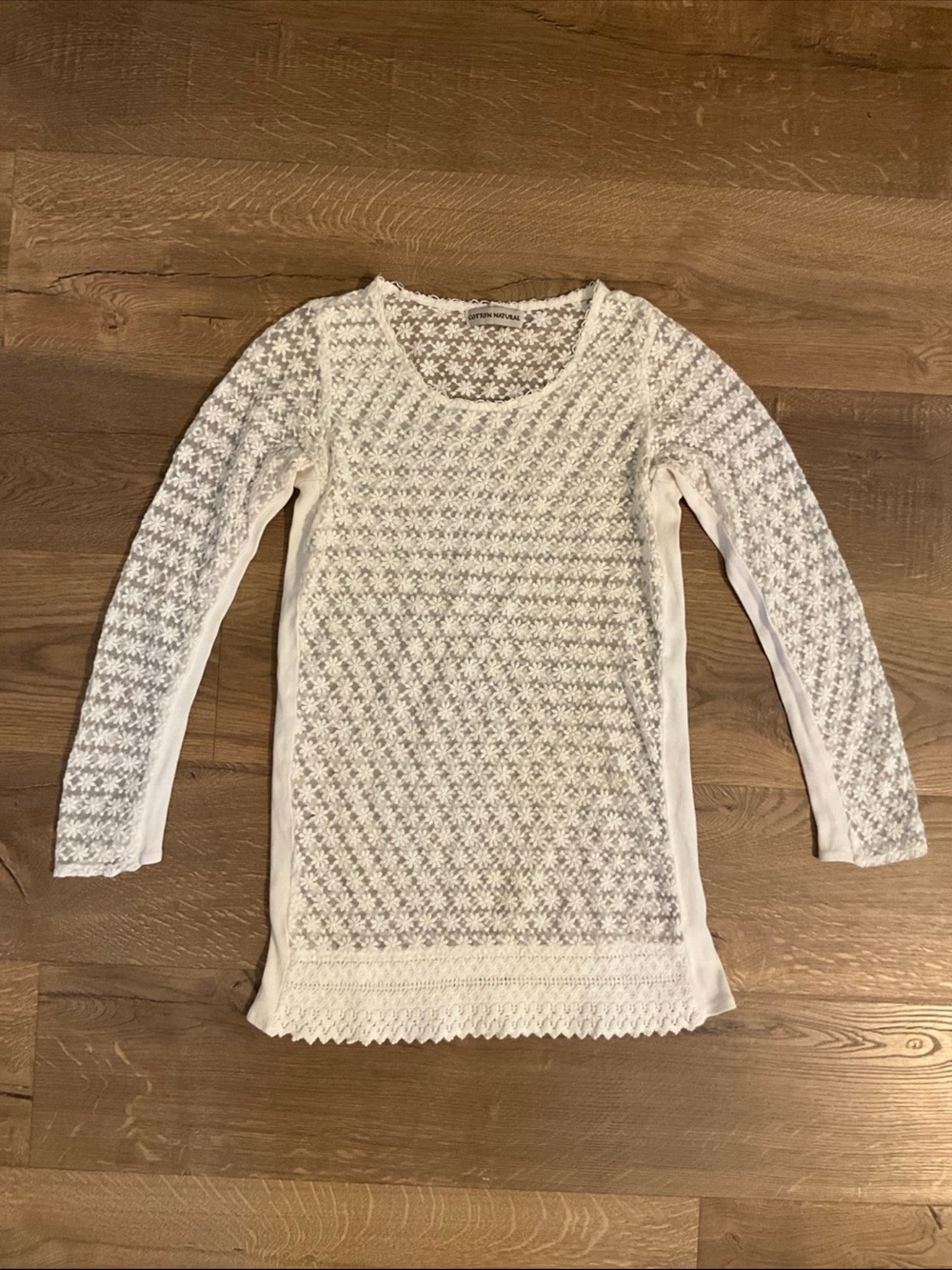 Cotton Natural white daisy fabric long sleeved sheer coverup, M